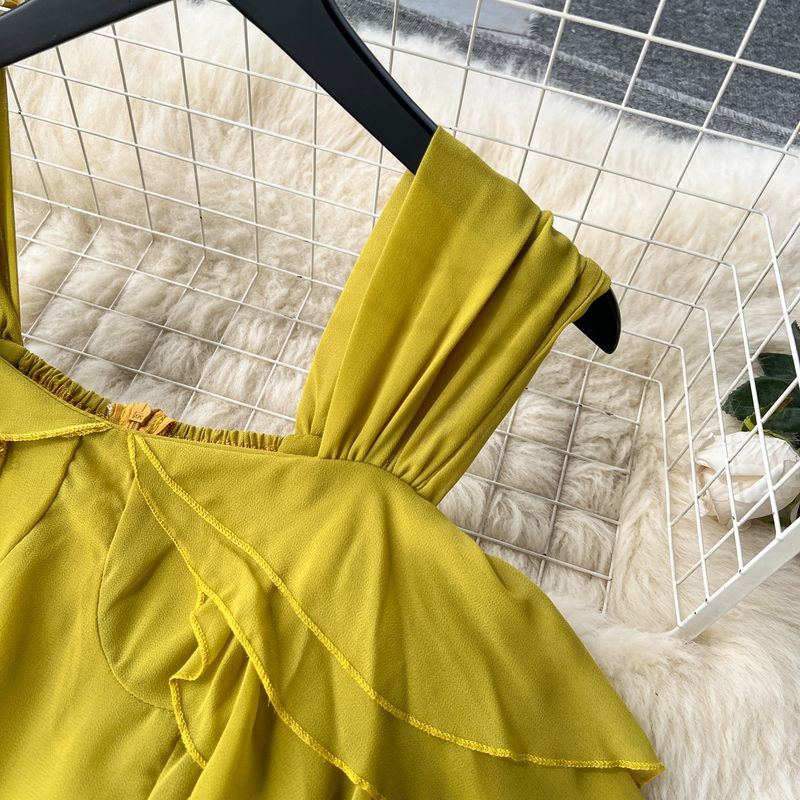 Vêtements pour femmes Costume de vacances pour femmes 2023 nouvelle chemise en mousseline de soie à bretelles à épaules dénudées à volants et pantalon large plissé drapé_voghion.com