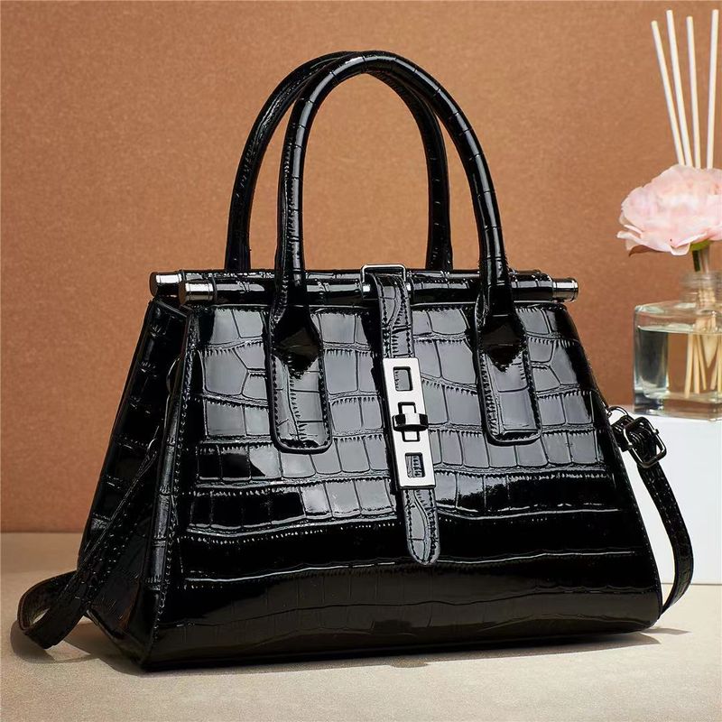 Fashionabla enkel moderväska för kvinnor med stor kapacitet Modehandväska Crossbody-väska_voghion.com