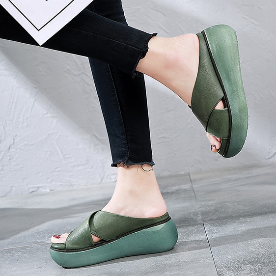 Coole Hausschuhe, neue Sommer-Slipper mit Biskuitsohle, gekreuztem Absatz, übergroße Damen-Hausschuhe zum Draußentragen_voghion.com