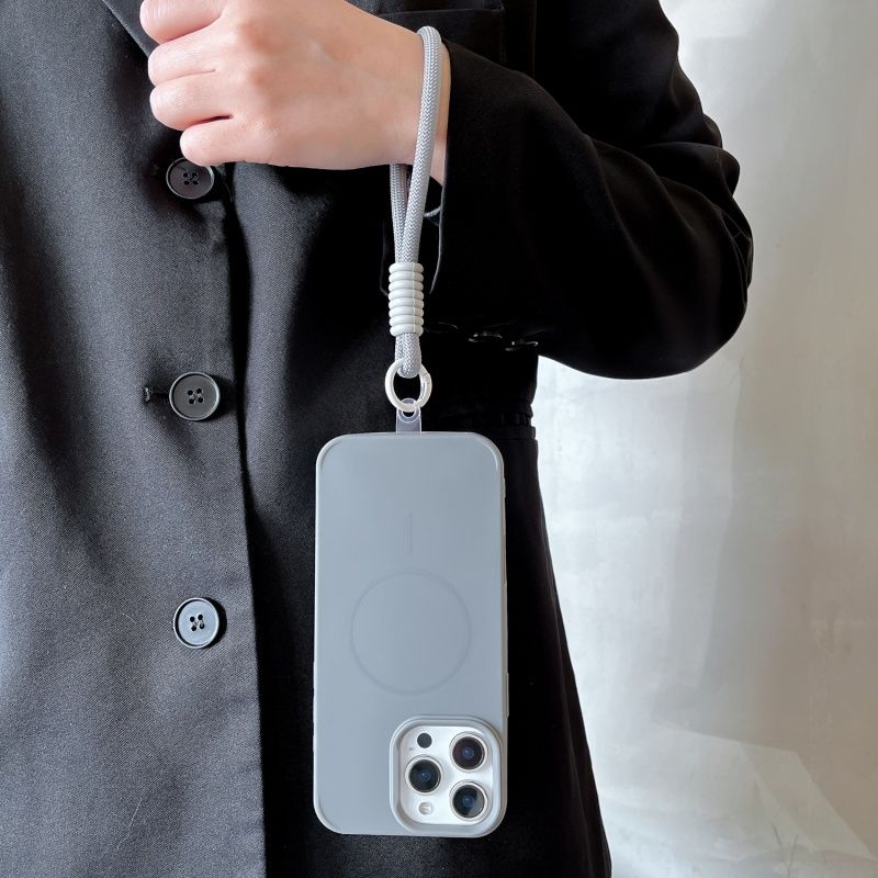Luxuriöses, kurzes magnetisches kabelloses Ladeetui mit Lanyard für das iPhone 16 15 14 Plus 13 12 Pro Max, stoßfeste PC-Abdeckung_voghion.com
