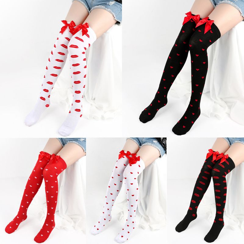 Le calze Red Lips Love per San Valentino saranno calze sopra il ginocchio e graziose calze con fiocco_voghion.com