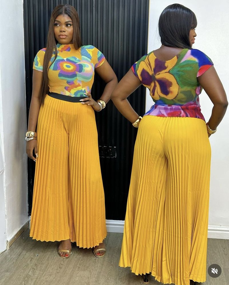 Women's Clothing Print Short Sleeved Wide Leg Pants Two Piece Suit_voghion.com