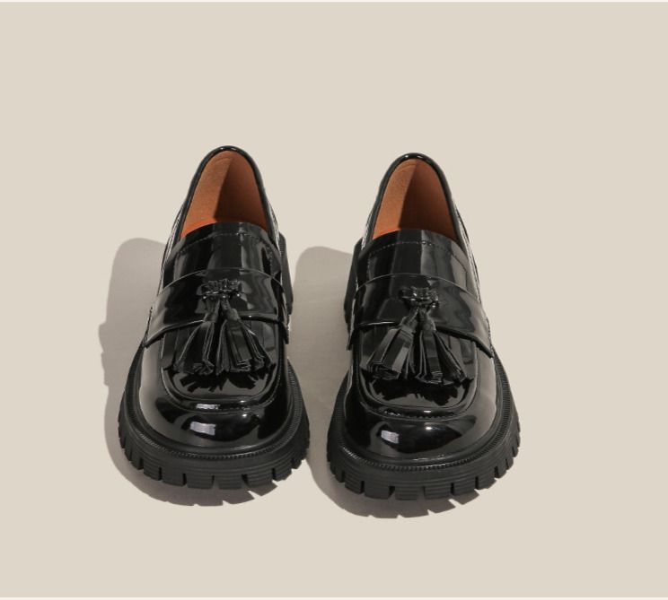Britesche Stil JK déif geschnidden eenzel kleng Liederschong, Damme Fréijoer 2024 nei villfälteg Quasten-Loafers mat décker Sohle_voghion.com