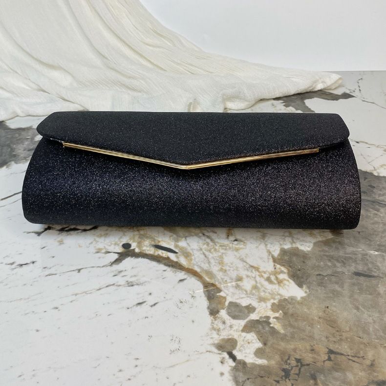 2025 New Cross Border E-commerce European And American Style Women's Banquet Flash Material High End Niche Envelope Bag_voghion.com