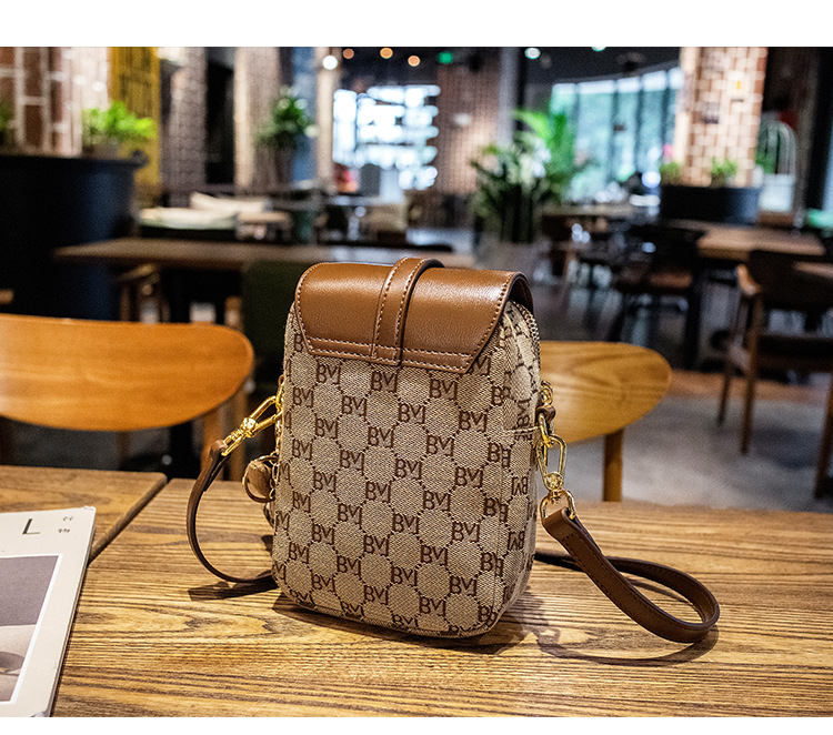 Selling Women's Hot Bag 2023 Autumn New Fashion Retro Mini Phone Bag Versatile One Shoulder Crossbody Bag Selection_voghion.com