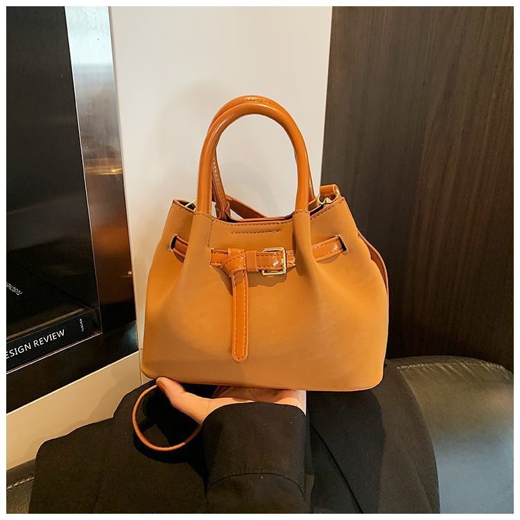 Handbag For Women 2025 New Autumn Winter Niche Super Popular Exquisite Vintage Single Shoulder Versatile Crossbody_voghion.com