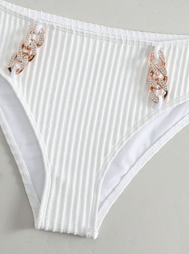 2024 neue Mode Sexy Design Gefühl Hängenden Hals Metall Zubehör Einfache Elegante Temperament Bikini Badeanzug Anzug_voghion.com
