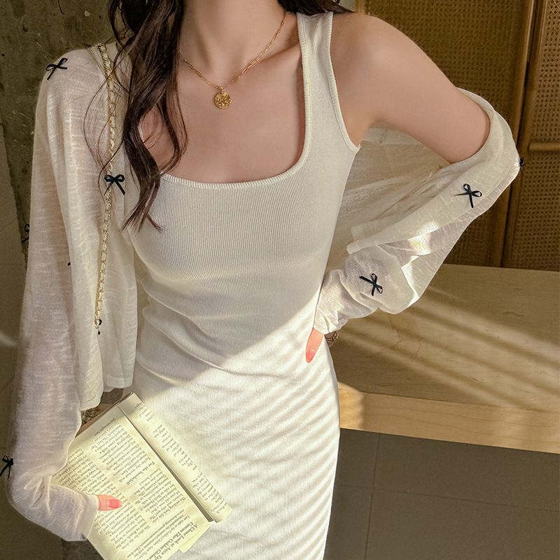 2025 Thin French Cotton Square Neck Small Strap Dress For Women, Versatile Bottom, Slim Fit, Sleeveless Hip Wrapping_voghion.com