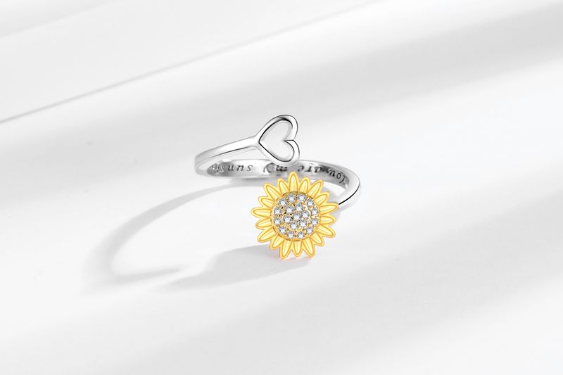 Rotatable Ring Women's Niche Design Fashion Personalized Rotating Ring_voghion.com