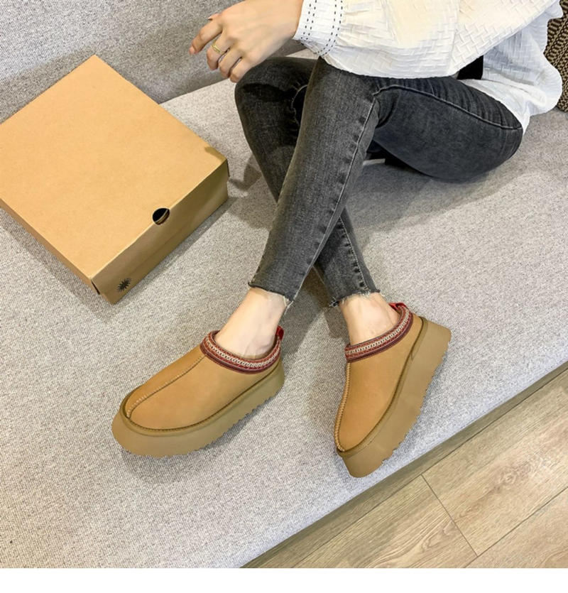 2023 otoño e invierno nuevo estilo botas de nieve ropa de abrigo para mujer zapatos de lana de suela gruesa con piel integrada Baotou medias zapatillas más forro polar_voghion.com