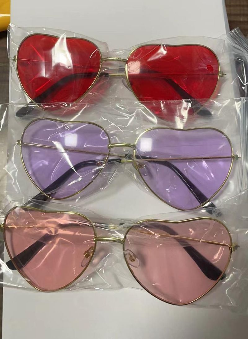 Occhiali da sole unisex da donna Love Ocean Piece Occhiali da sole a cuore in metallo Occhiali alla moda in metallo a forma di cuore_voghion.com