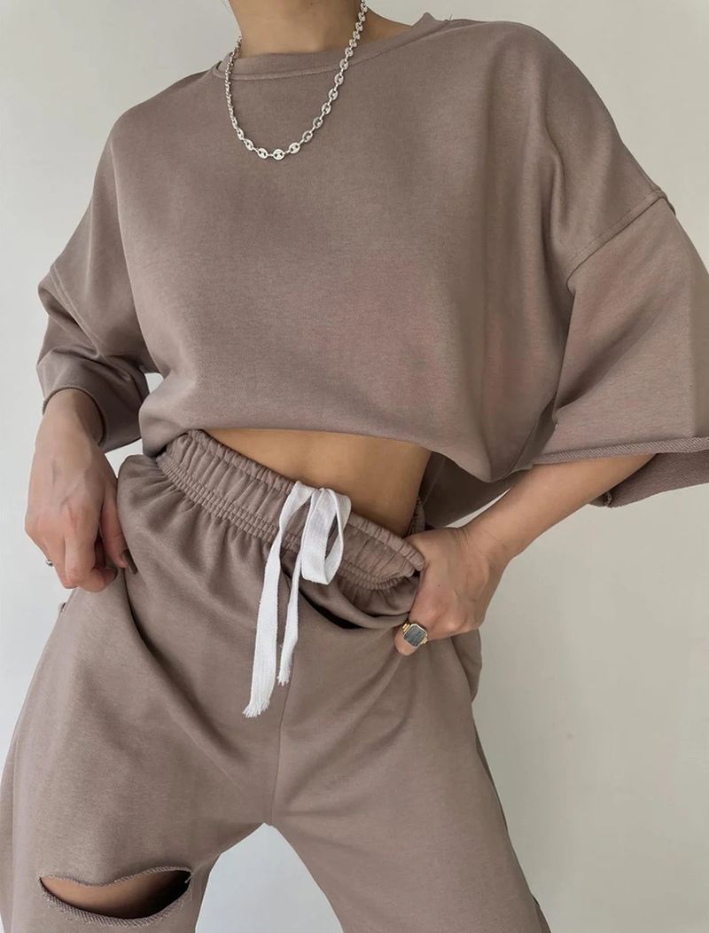 Zestaw Urban Edge Matching Set – bluzka z długim rękawem i okrągłym dekoltem oraz spodnie ze ściągaczem w stylu vintage (biały/beżowy/khaki/srebrny/ciemnoszary, S-XL)_voghion.com