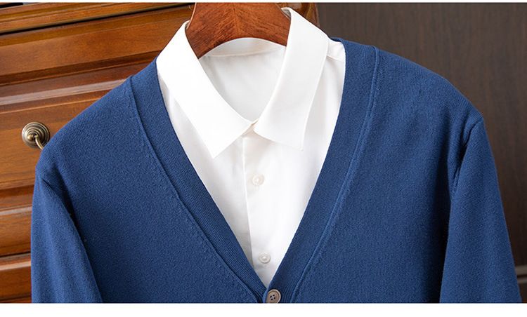 Cardigan lavorato a maglia con scollo a V da uomo – Giacca in stile coreano ampia (nero/grigio/kaki/rosso/azzurro, versatile top da indossare a strati)_voghion.com