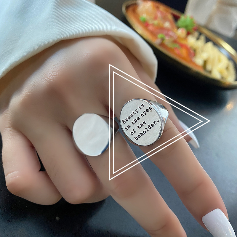 Sterling Silber VENUS Retro-Punk-Stil Englischer Buchstabe Breitgesichtiger Ring Nischen-Kreativer Zeigefinger-Ring-Juwel_voghion.com
