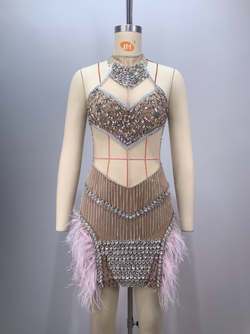Elegante abito senza maniche in rete con paillettes e finiture in piume per feste ed eventi serali – Mini abito aderente sexy con scollo a V e decorazioni in strass_voghion.com