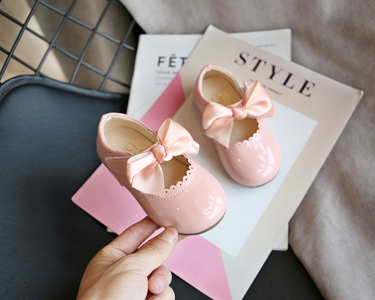 Mother&Kids Scarpe piccole in pelle per bambine Scarpe con fiocco in pelle brillante per bambine Scarpe da ballo per palcoscenico e asilo_voghion.com