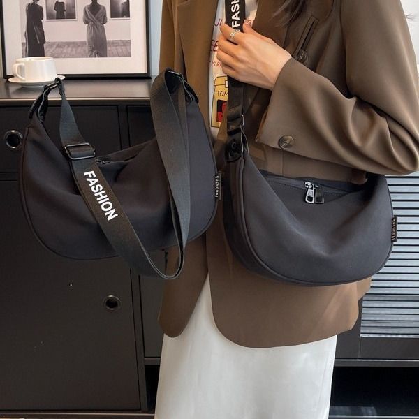 Nylon For Women Lazy Style Crescent Simple Couple Dumpling Sports Casual Crossbody Bag_voghion.com