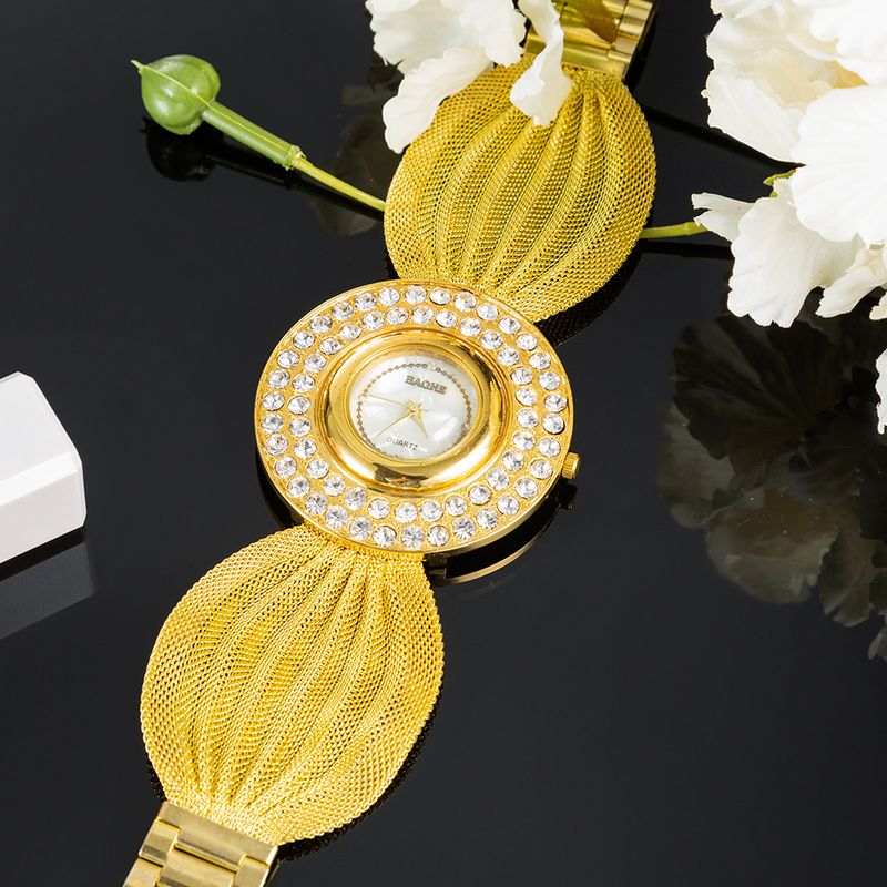 Fashion New Exaggerated Mesh Strap Watch Round Hat Style Full English Wristwatch_voghion.com
