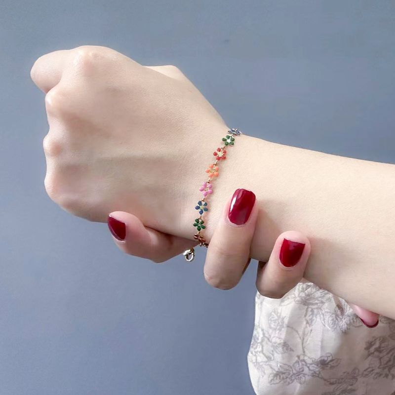 2025 Nuovi arrivi Smalto Margherita Charm Catena Acciaio inossidabile Collana Fatto a mano Dolce Piccoli fiori Link per la creazione di gioielli da donna_voghion.com