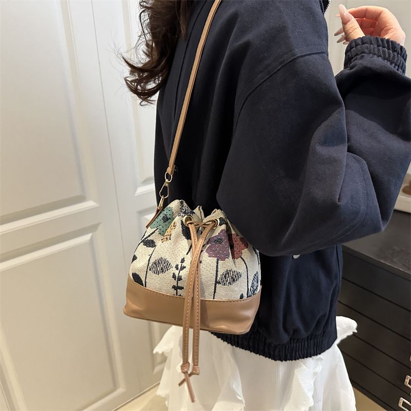 Borse da donna alla moda 2025, nuova borsa a tracolla a secchiello casual in stile etnico alla moda, da pendolare_voghion.com