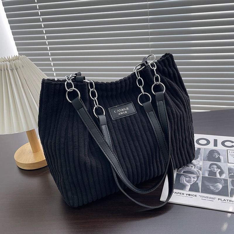 Borsa a tracolla singola alla moda in velluto a coste con catena, grande capacità, da donna, autunno 2023_voghion.com