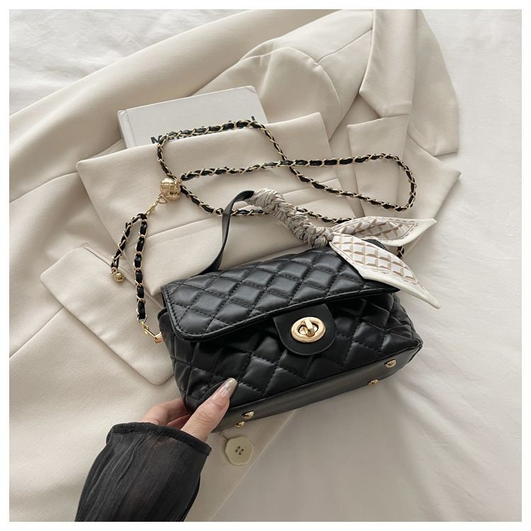 Women's Fashion Shoulder Bag With Quilted Design, Chain Strap & Scarf Detail - Soft PU Crossbody Purse For Daily Commute & Casual Outings_voghion.com