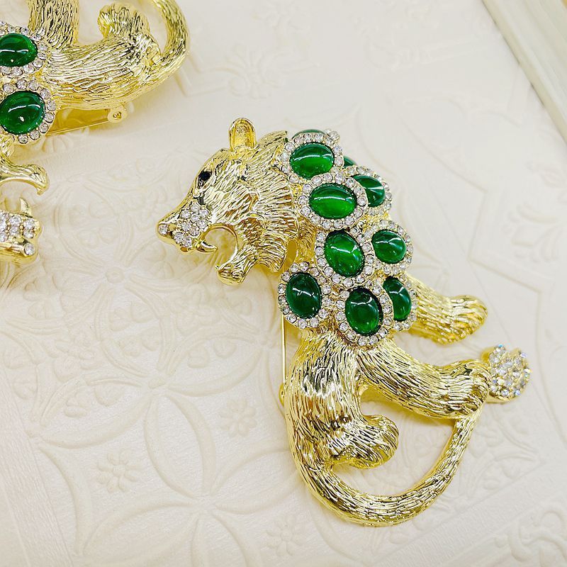 Designer Elements: Palace Retro Male Lion Brooch Pendant, Heavy-duty Pin, Men's And Women's Jewelry_voghion.com