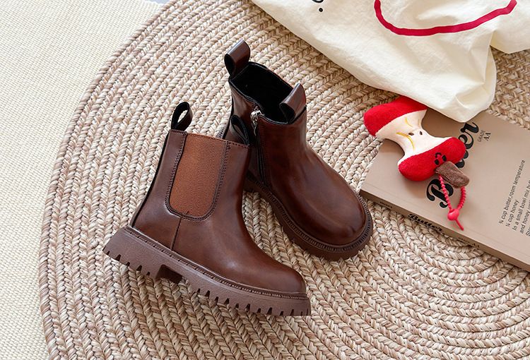 Stivali singoli corti alla moda per bambine, stile britannico, per bambine, modello Martin, autunno 2025_voghion.com
