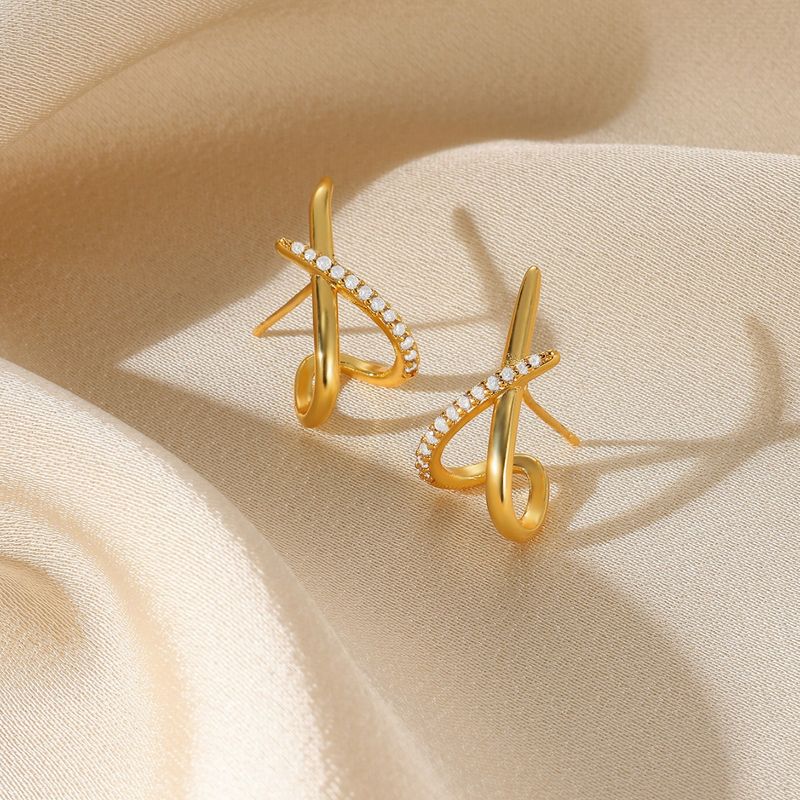Orecchini da donna in rame e zircone con design semplice e di nicchia_voghion.com