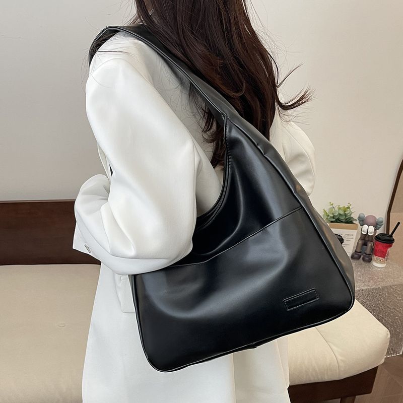 Guangzhou Women's Large Capacity Tote 2025 New Bucket Commuter College Student Class Shoulder Bag Handbag_voghion.com