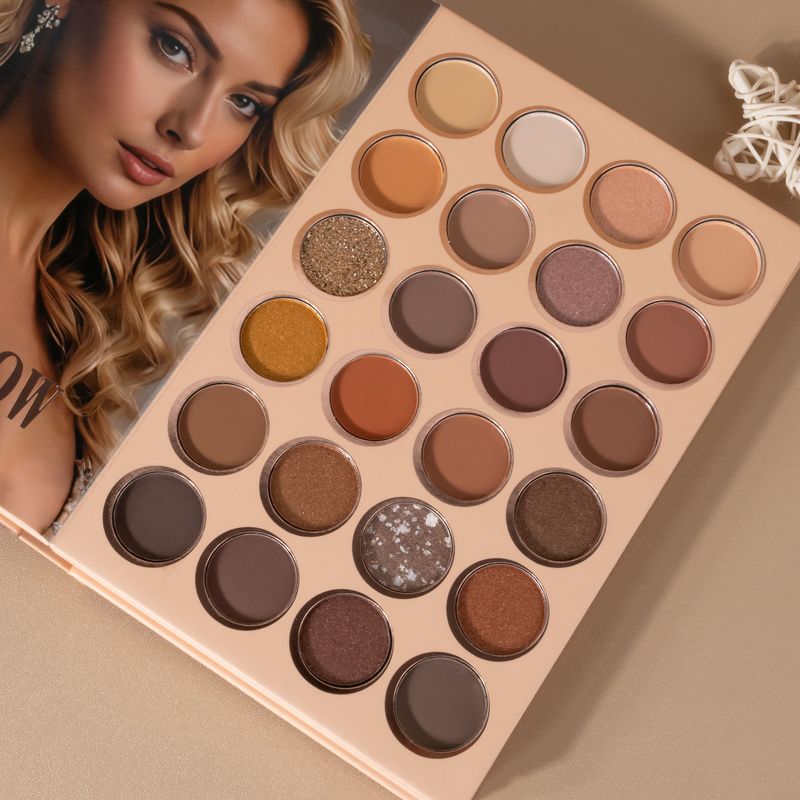 URATM 54-Farben-Lidschattenpalette im Buchstil mit 3 Schichten, Matt und Schimmer, Rouge und Highlighter, alles in einem – hochpigmentiertes, leicht zu verblendendes Make-up_voghion.com