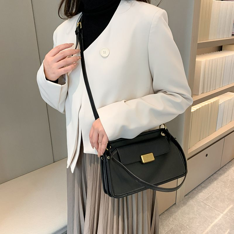 Texture 2023 nuova borsa a tracolla dal design di nicchia a corpo piccolo con una spalla retrò sotto le ascelle femminile_voghion.com