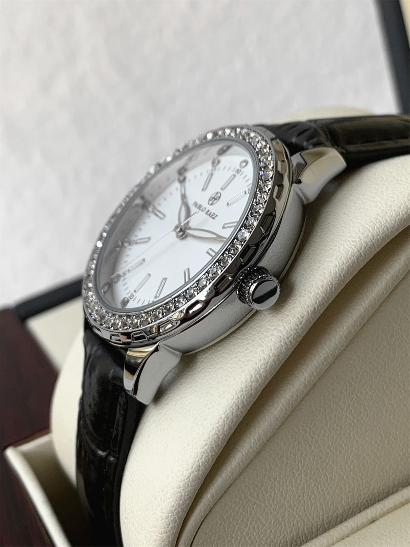 Niche Women's Quartz Watch Retro High-end Temperament High-value Women's Belt Diamond-encrusted Waterproof Foreign Trade New Model_voghion.com