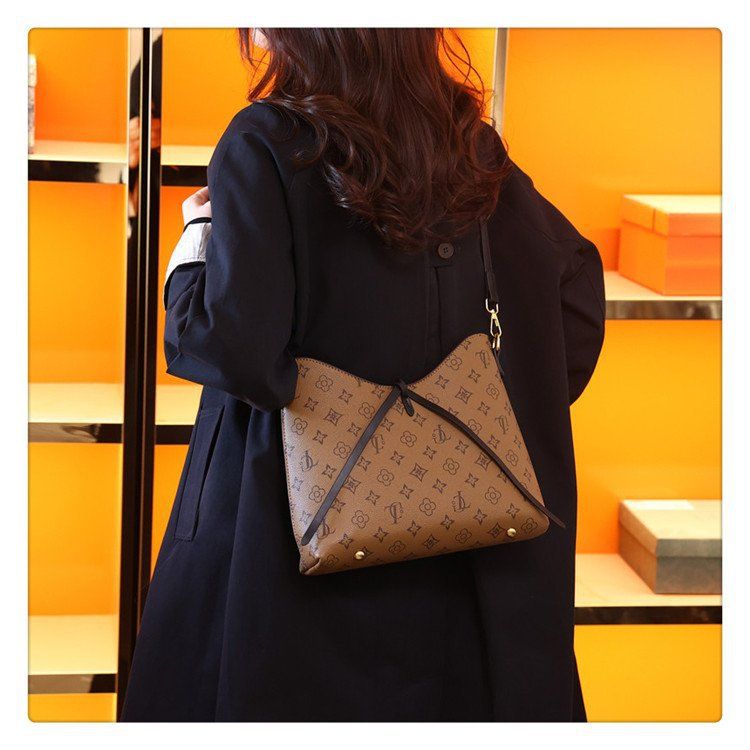 Borsa tote Autunno e inverno Nuova borsa a tracolla singola Borsa da pendolarismo alla moda e alla moda Borsa da donna di grande capacità Borsa commerciale premium_voghion.com