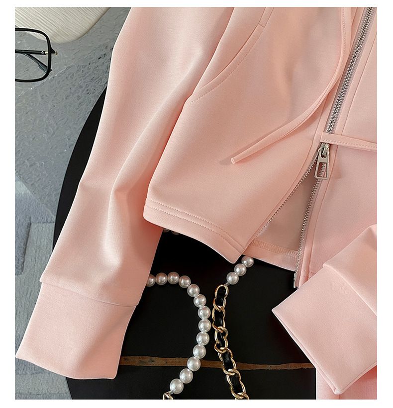 Dameklær Temperament Dress For Kvinner Høst Ny stil Stilig Alder Reduserende Hette Cardigan Topp Brede benbukser Todelt dress_voghion.com