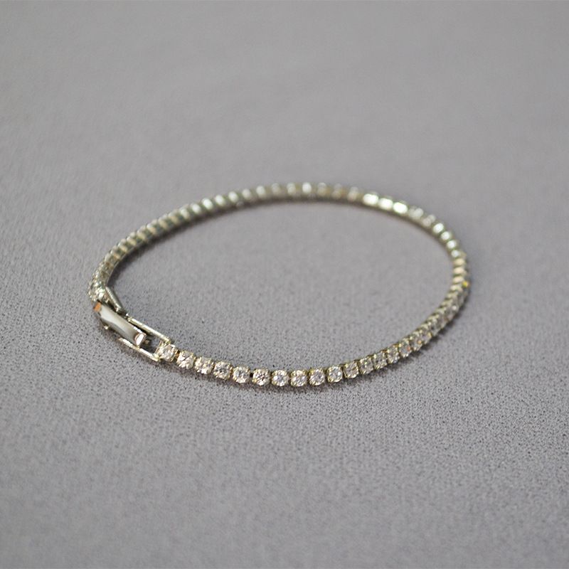 Pulseira feminina com pingentes em camadas estilo coreano-japonês - Moda simples, zircônia brilhante delicada, base de latão com temperamento de deusa_voghion.com