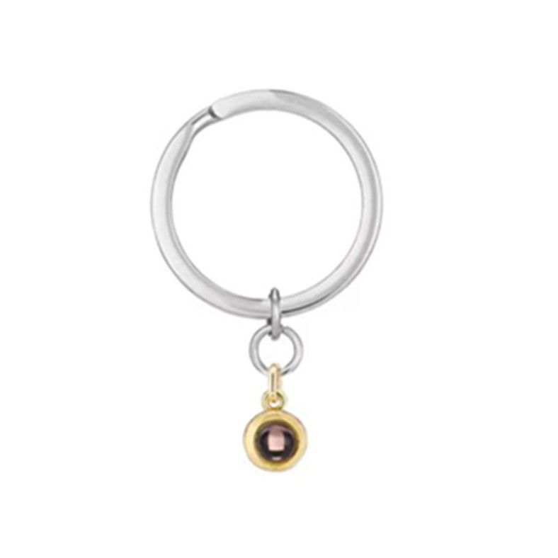 Nuova collana "Ti amo" in 100 lingue, proiezione nanometrica, immagine a colori, foto e testo_voghion.com