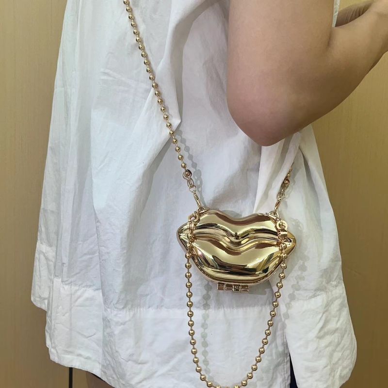 Borsa a tracolla monospalla in metallo mini 2024, alla moda, con fiore, per rossetto e trucco, piccola boutique, alla moda, da donna_voghion.com