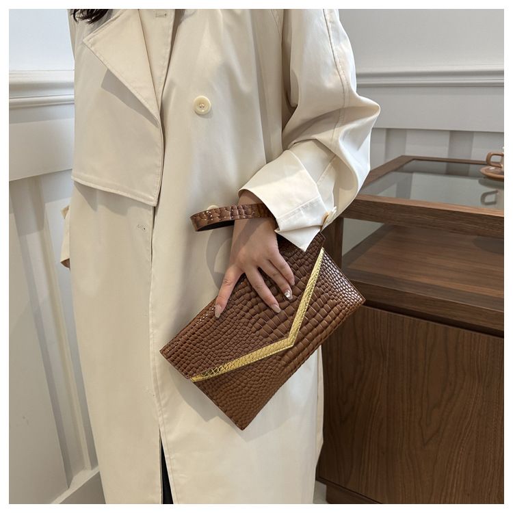 Handbag For Women Envelope Bag Crocodile Print Envelope Bag Personality Fashion Casual Temperament Color Contrast Banquet Bag_voghion.com
