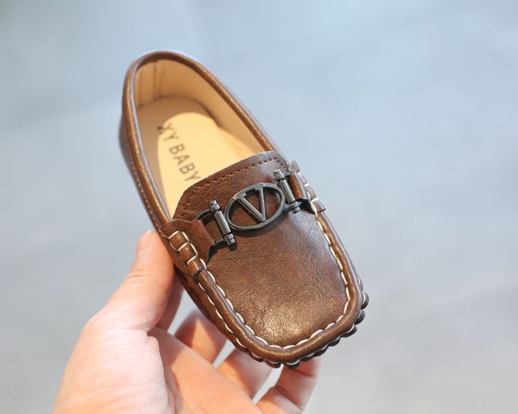 Scarpe per bambini Scarpe con le dita dei piedi per ragazzi 2024 primavera nuove scarpe piccole in pelle per bambini in stile britannico con suola morbida scarpe singole per studenti scarpe casual per bambini_voghion.com