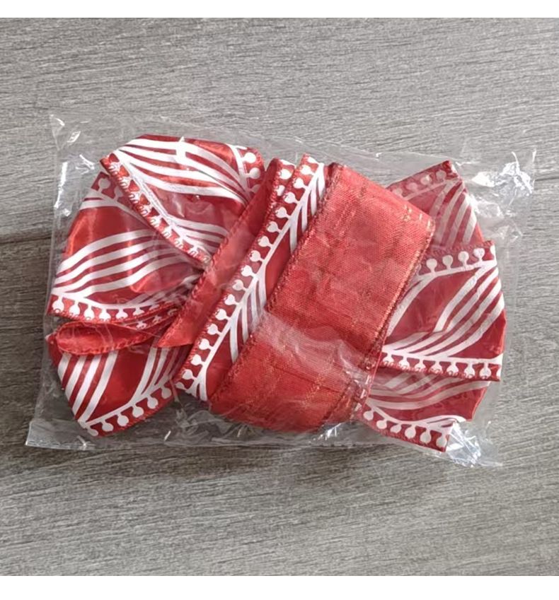 Roter Weihnachtsbaumschmuck mit Schleife und Schneeflockenrand – festliche Hängedekoration aus Flanell für Weihnachtsbäume, Kränze und Geschenkverpackungen_voghion.com