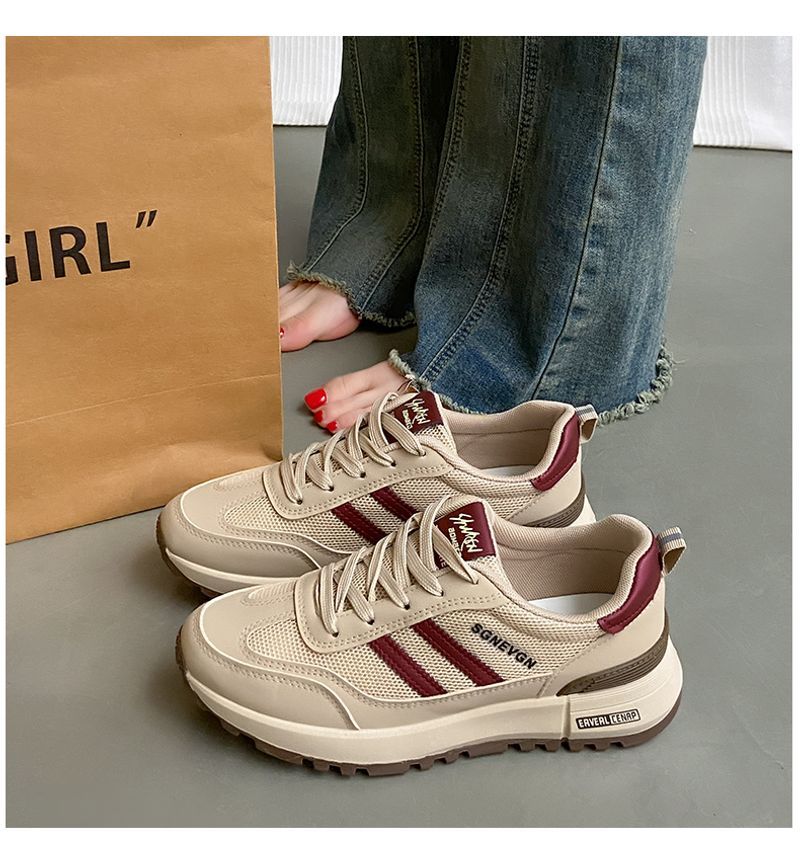 Chaussures décontractées pour femmes, style étudiant, blanches, à semelle plate et filet, avec impression Wind Net_voghion.com