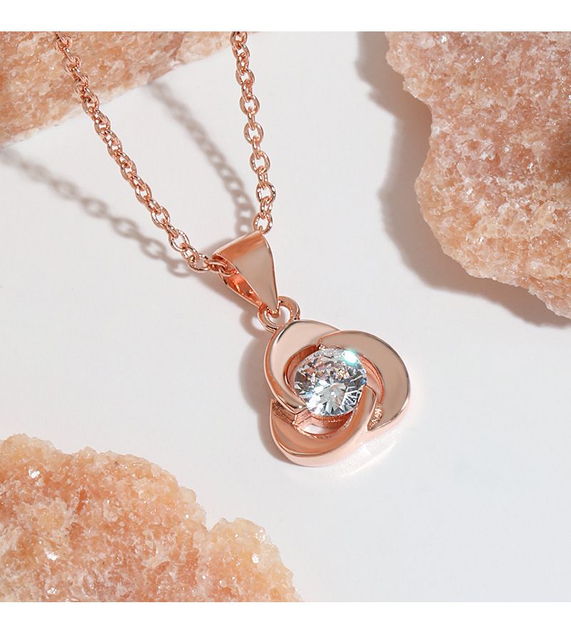 Collana con ciondolo a forma di petalo di rosa, catena per clavicola, semplice, con cuore dell'oceano e trifoglio rotante, da donna_voghion.com