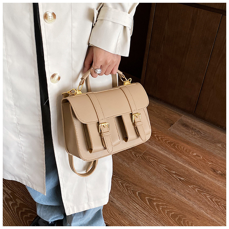 Niche Design High-end Bag Women's 2023 Summer New Fashion One-shoulder small square bag retro diagonal Cambridge bag_voghion.com