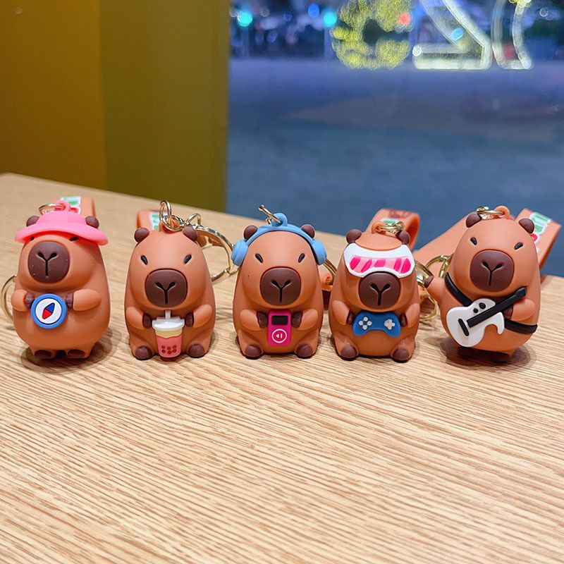 Cross-Dressing Cartoon süße Schlüsselanhänger Capybara Puppe exquisite kleine Geschenk Rucksack Auto Anhänger_voghion.com
