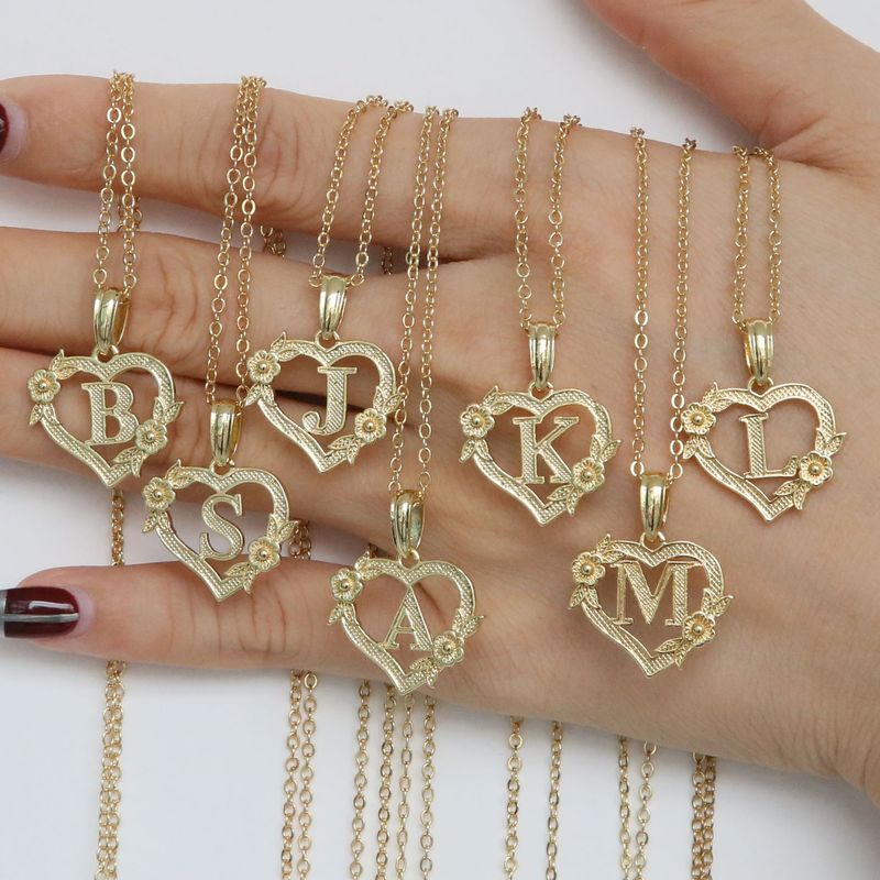 Collana con ciondolo a forma di cuore con lettera inglese a forma di cuore, motivo placcato oro in ottone caldo, 26 cuori_voghion.com