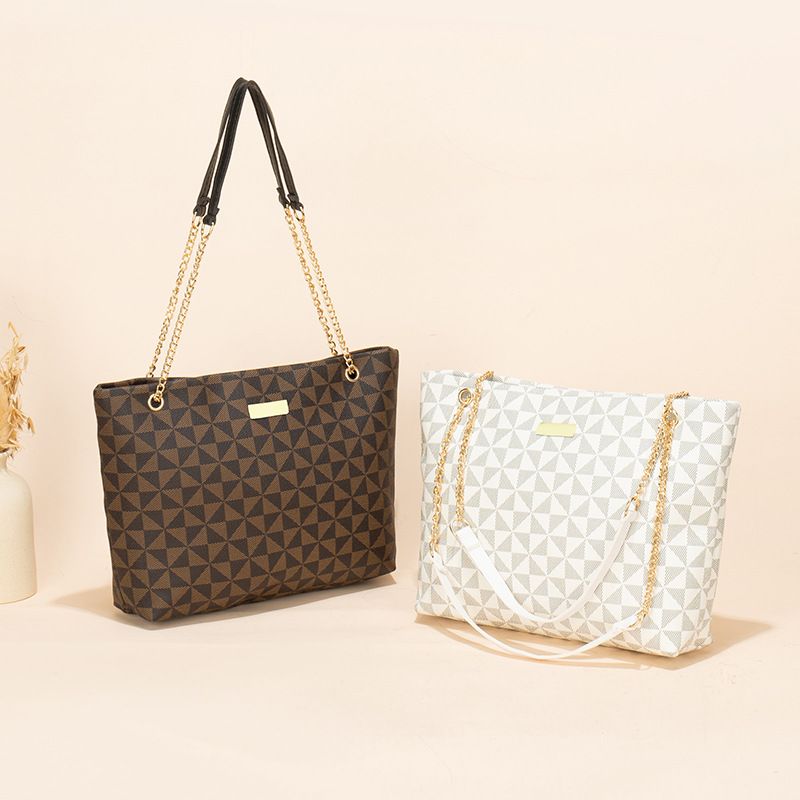 Borsa a tracolla con catena decorata con paillettes, nuova ed elegante borsa a tracolla da donna con stampa geometrica 2023_voghion.com