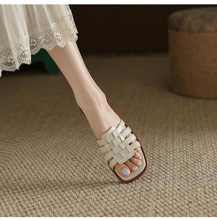 French Summer Woven Sandals For Women's Outdoor Wear, Flat Half Slippers, Thick Soled White Roman Sandals, One Foot Flip_voghion.com