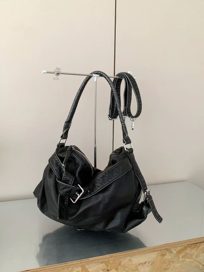 spring And Summer New Multifunctional Belt Buckle Decoration Soft Leather Women Shoulder Bag_voghion.com