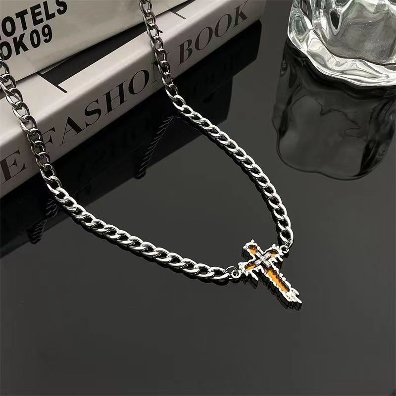 Titanium Steel Cuba Thick Chain Cross Cold Style Men's Necklace Niche High-end Women's Hip-hop Collarbone Sweater Chain_voghion.com
